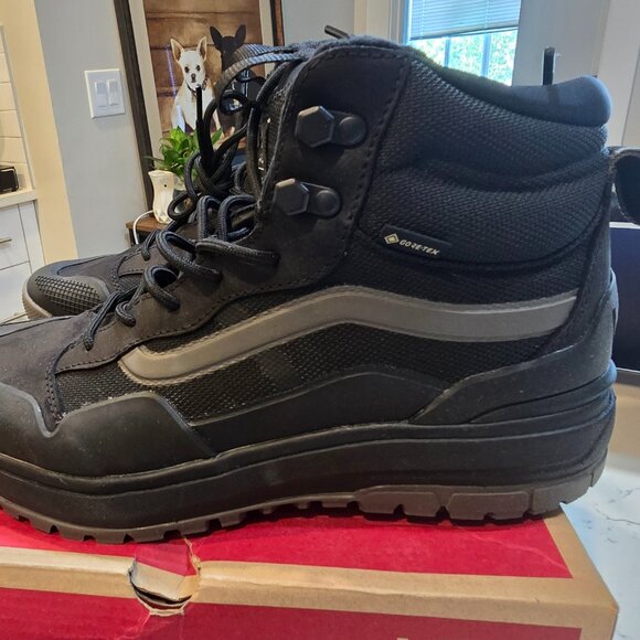 Vans UltraRange UltraCush Hi MTE Gore-Tex x Bryan Iguchi BLACK SIZE 9 NEW - Picture 1 of 15